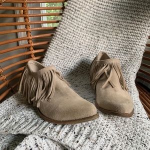 Coconuts by Matisse Fringe Bootie 7